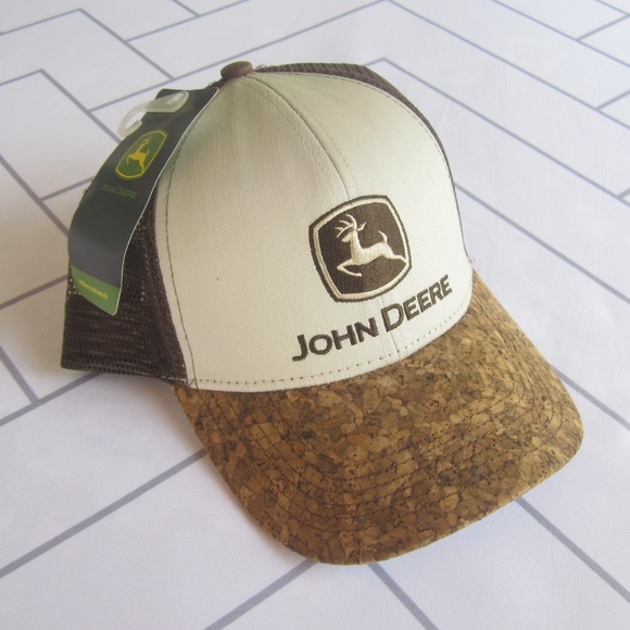 Brown John Deere Men/'s Oilskin Barbwire Adjustable Cap New with Tags
